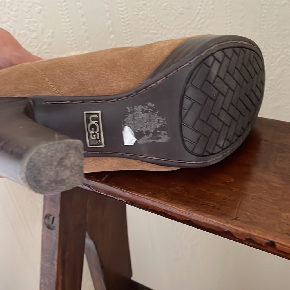 UGG FUR LINED HEEL BOOTIES TAN SIZE 6 - Picture 6 of 14